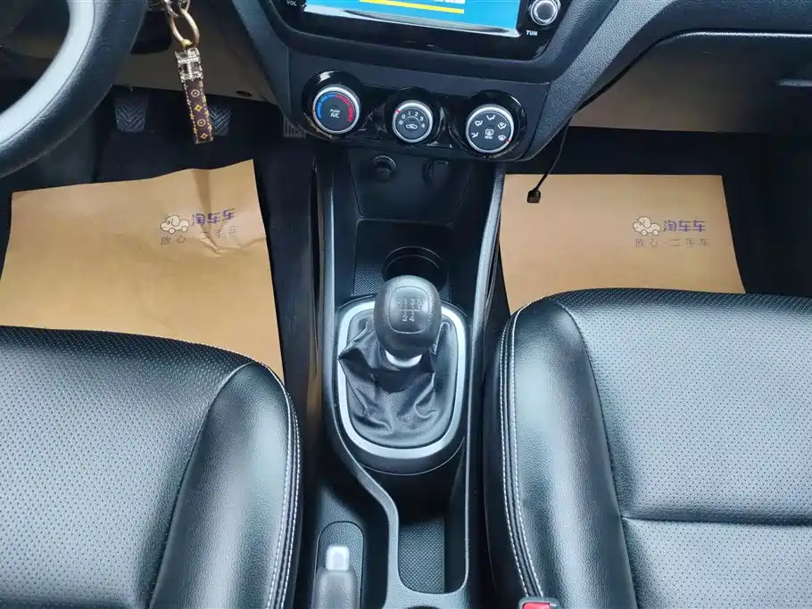 Kia K2 2015 Sedan 1.4L MT GLS фото 16