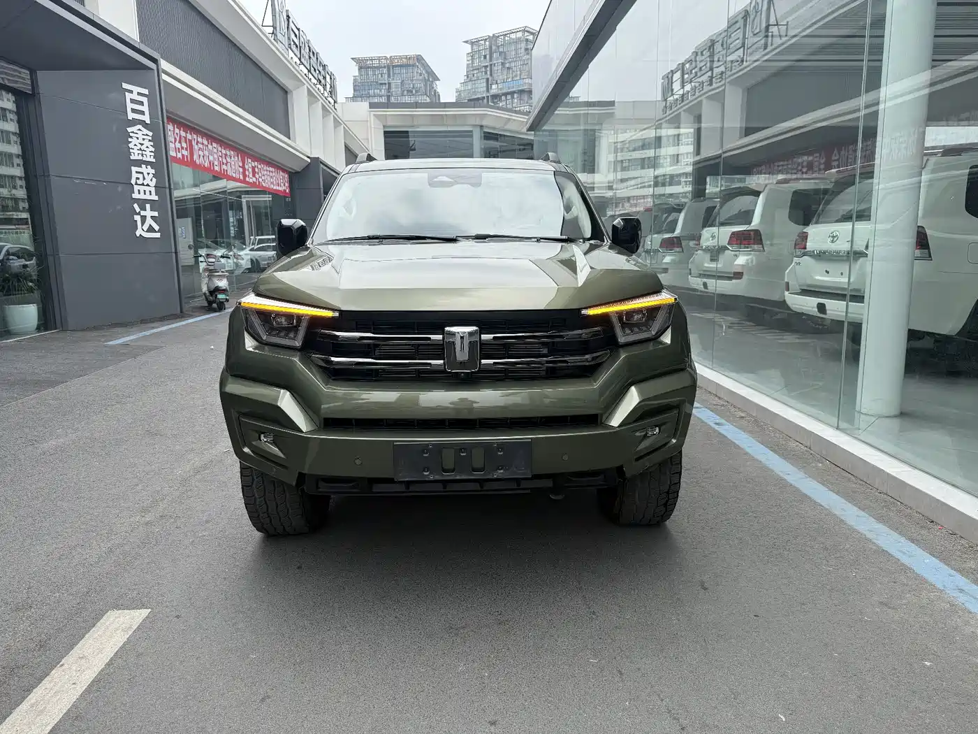 Tank 400 New Energy 2024 Hi4-T Off-Road Edition фото 2
