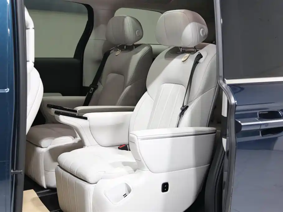 Voyah Auto Voyah Dreamer 2025 Model PHEV 4WD Premium QianKun Edition фото 14