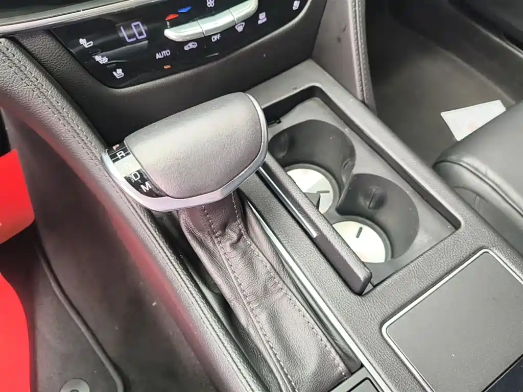 Cadillac CT6 2016 28T Luxury фото 14