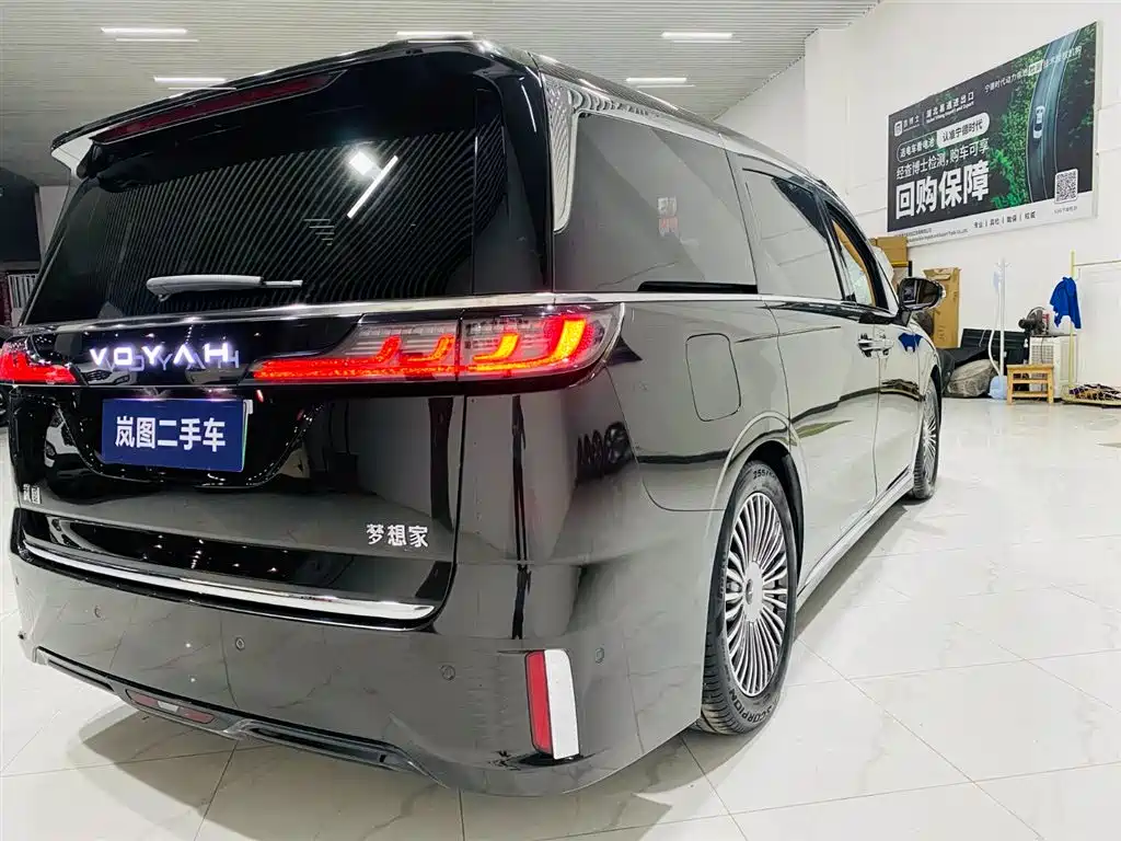 Voyah Auto Voyah Dreamer 2025 PHEV AWD Flagship Kunpeng Edition фото 21