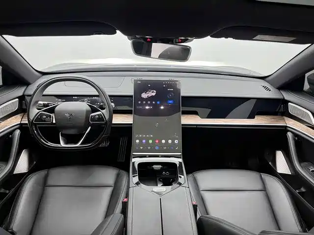 Nezha Auto Nezha S 2024 2024 Model Range Extender 1060 Lite