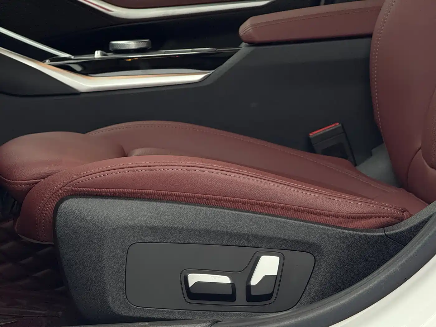 BMW 3 Series 2023 320Li M Sport Package фото 11