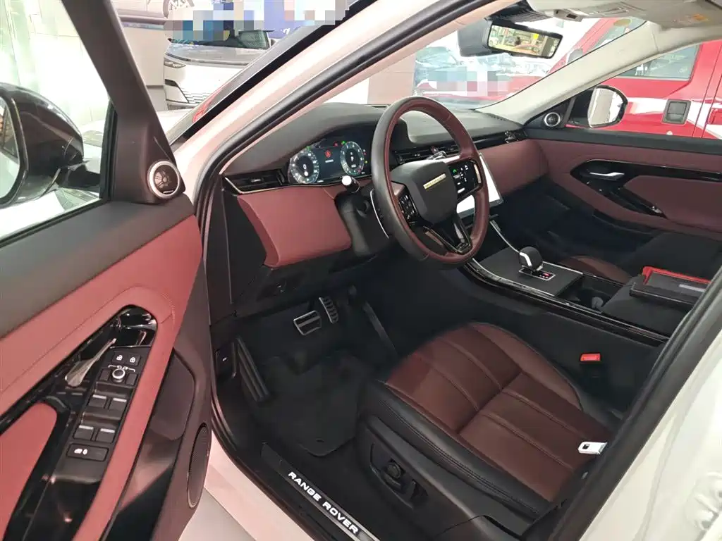 Land Rover Range Rover Evoque 2024 Range Rover Evoque L 249PS Light Master Edition фото 12