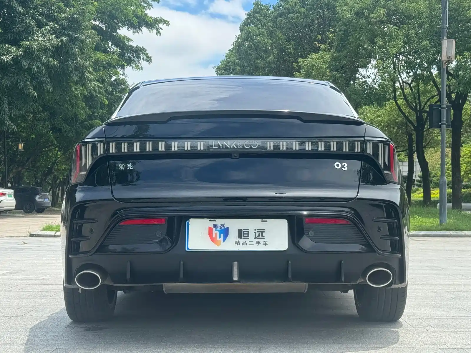 Фото 21 - Lynk & Co 03