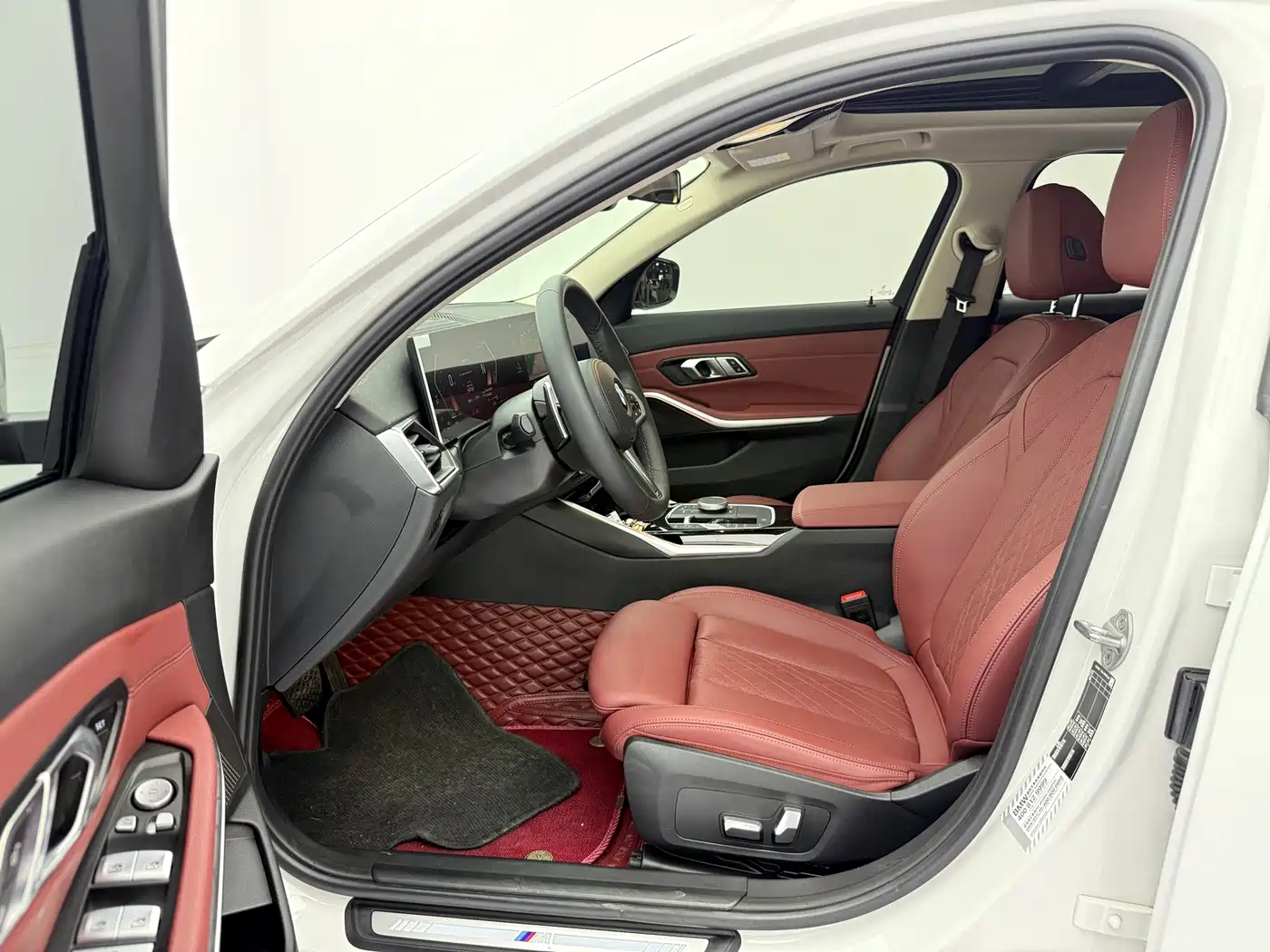 BMW 3 Series 2023 320Li M Sport Package фото 8