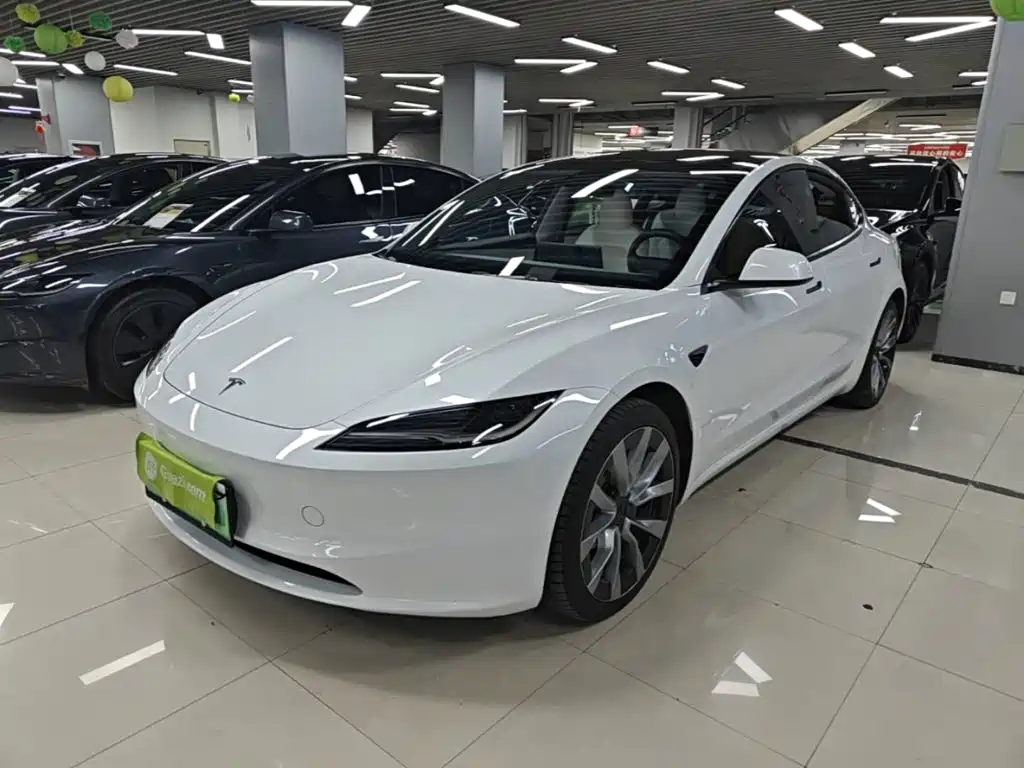 Tesla Model 3 2023