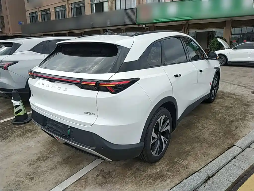 Фото 7 - ARCFOX Alpha T5