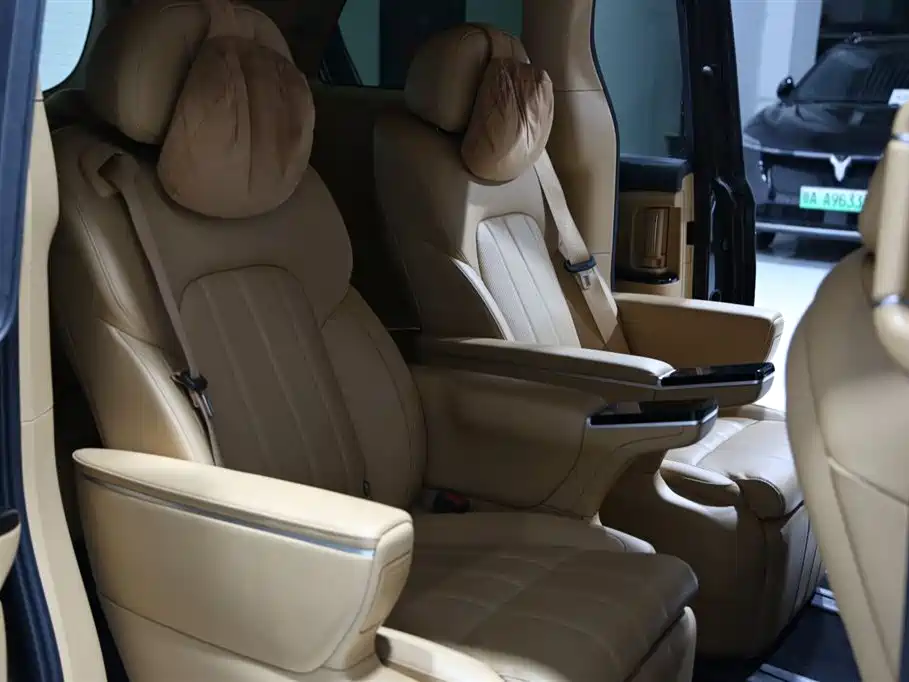 Voyah Auto Voyah Dreamer 2025 PHEV 4WD Kunpeng Premium Edition фото 17