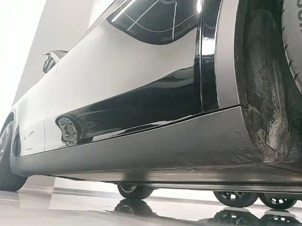 Фото 21 - Tesla Model Y