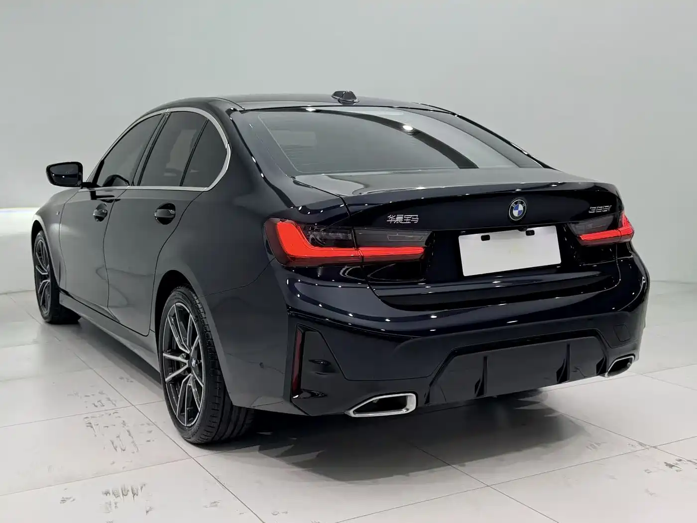 BMW 3 Series 2024 325i M Sport Package фото 8