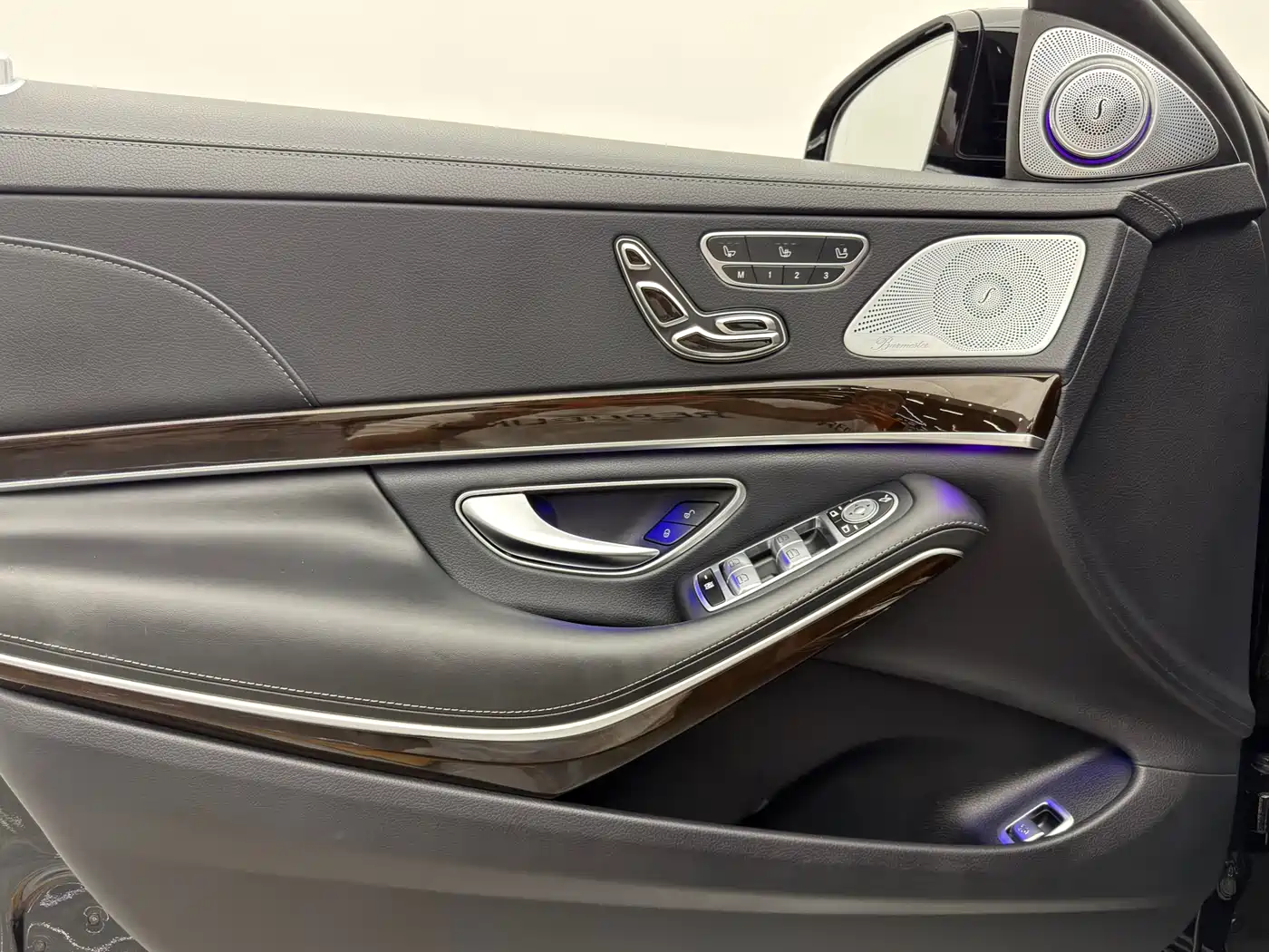 Mercedes-Benz Maybach S-Class 2020 S 450 4MATIC Collector's Edition фото 15