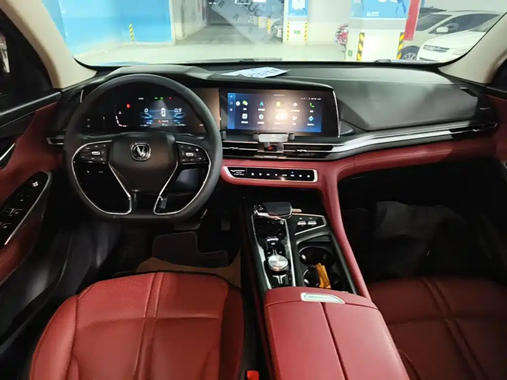 Фото 10 - Changan CS75 PLUS