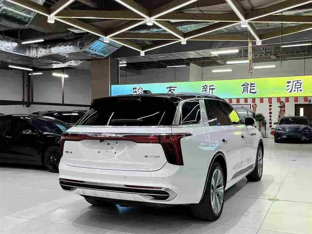 Hongqi E-HS9 2022 2022 690km Qi Xiang Edition (6-seater)
