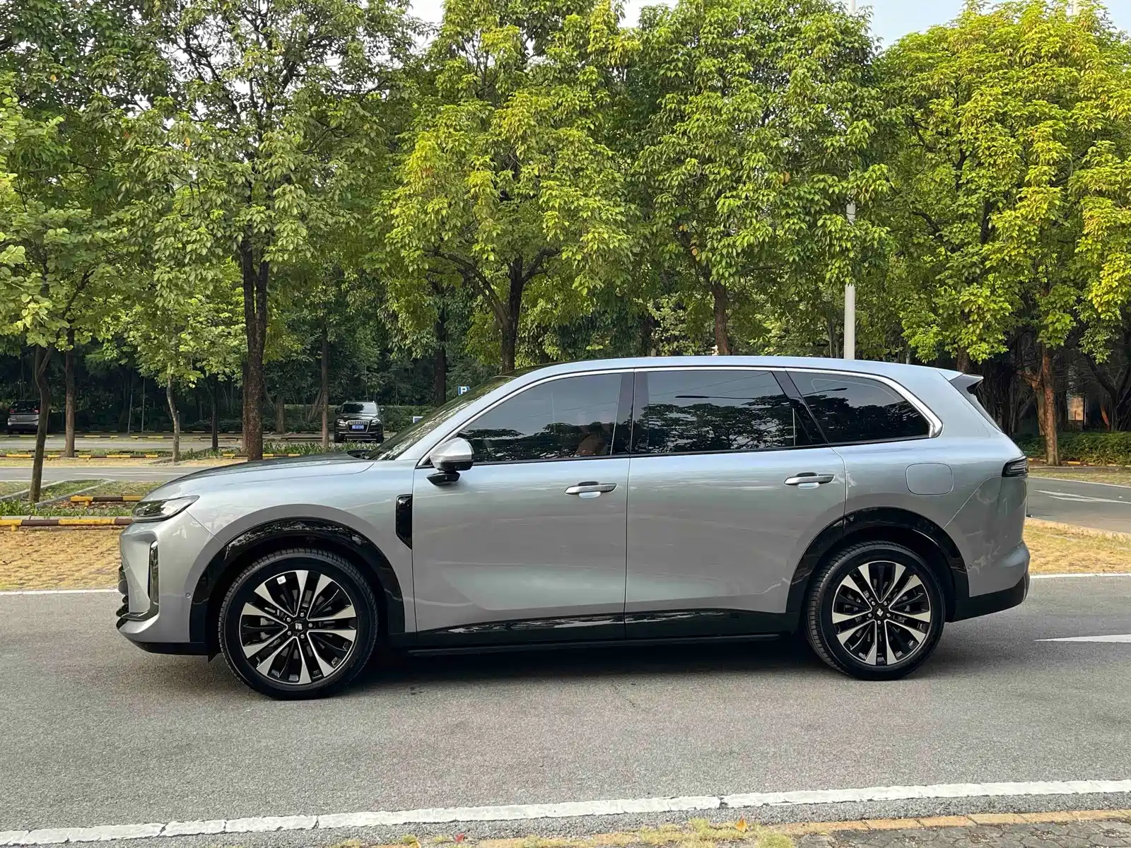 Photo 7 - Huajing Baojun Huajing S
