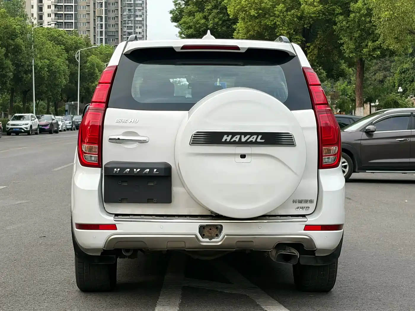 Haval H9 2015 2015 2.0T 4WD Luxury 7-Seater