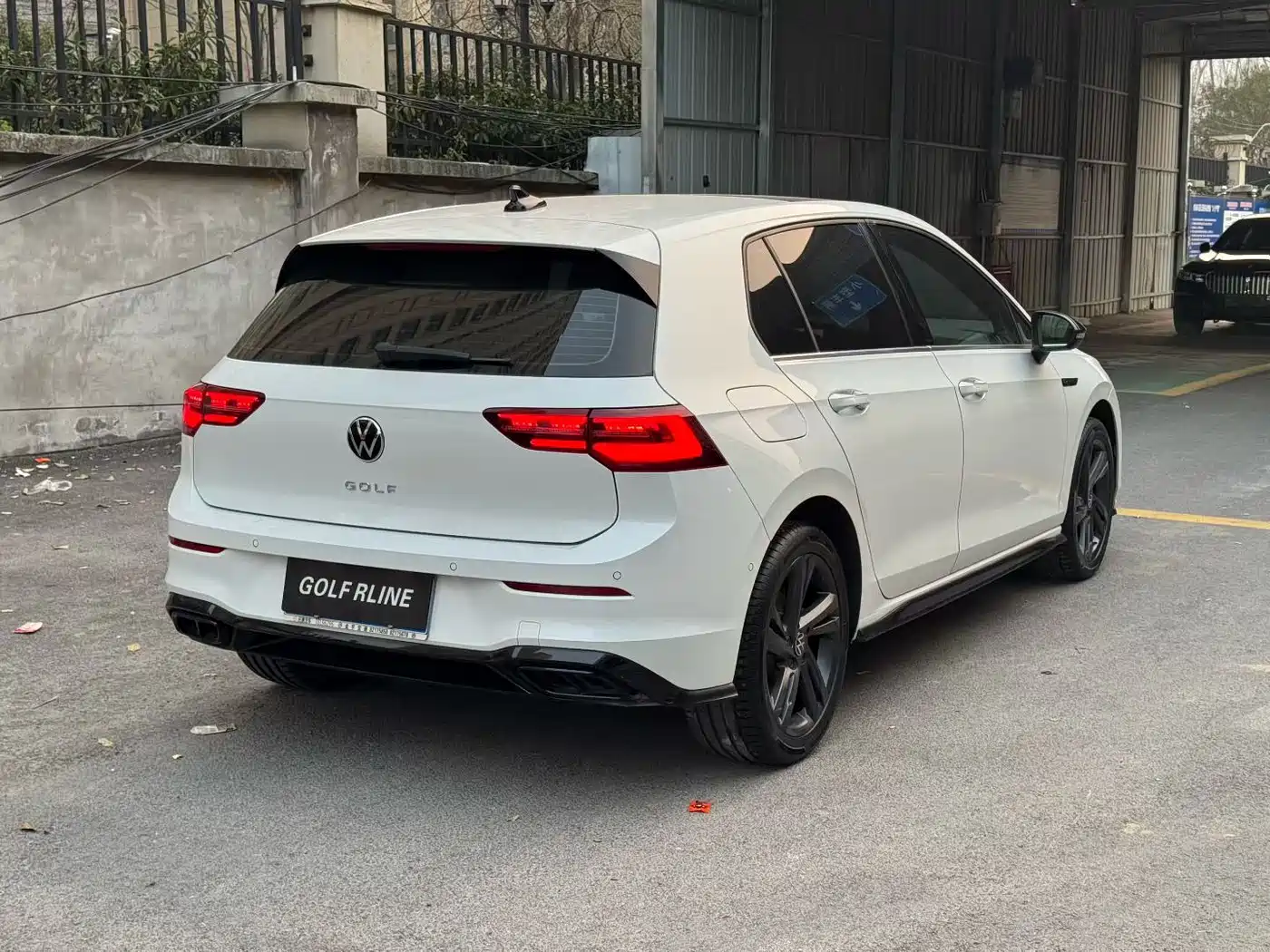 Volkswagen Golf 2023 Model 280TSI DSG R-Line фото 8