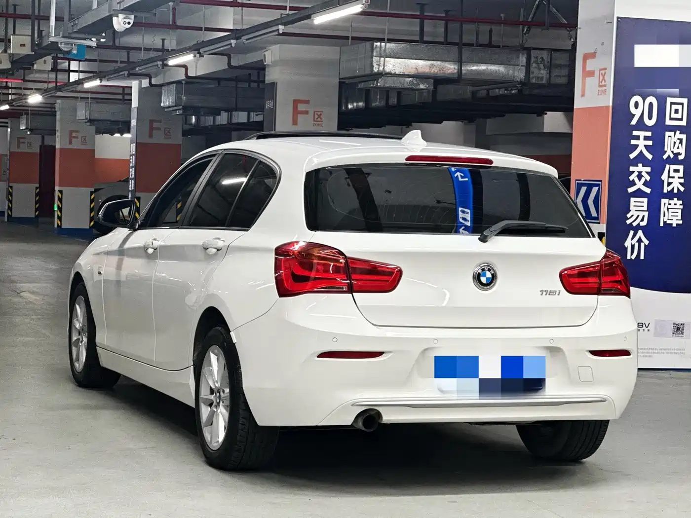 BMW 1 Series (Import) 2015 118i Urban Design Package фото 6