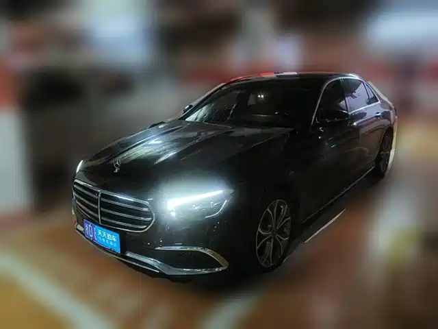 Mercedes-Benz E-Class 2021 E 300 L Sport Fashion — фото 1