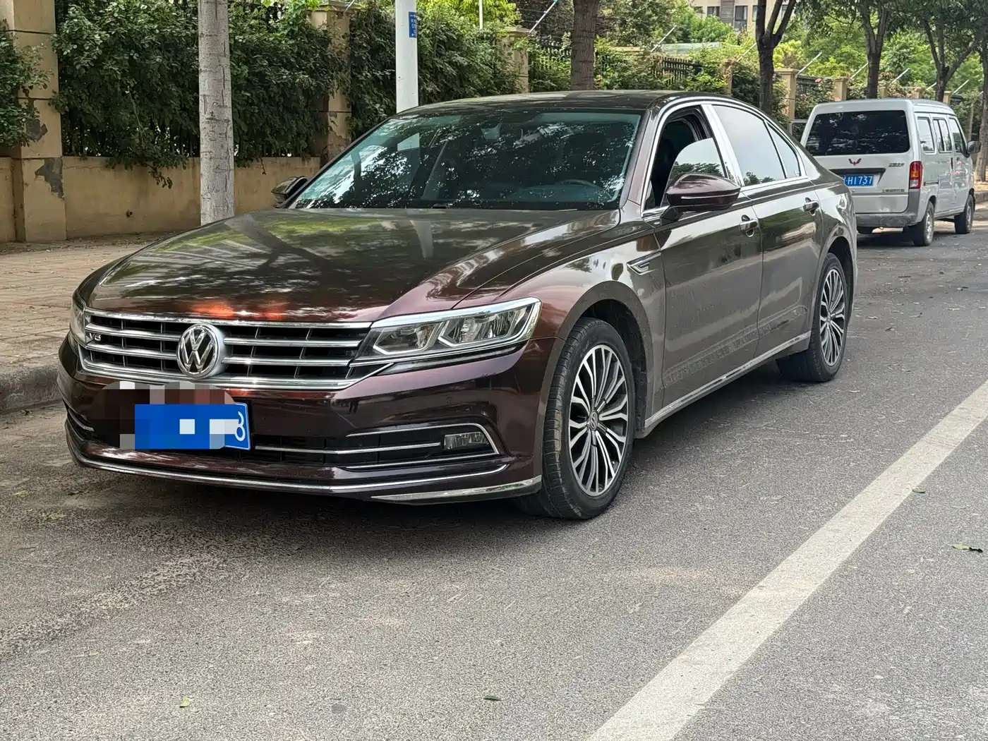 Volkswagen Phideon 2018 Facelift 380TSI FWD Business фото 3