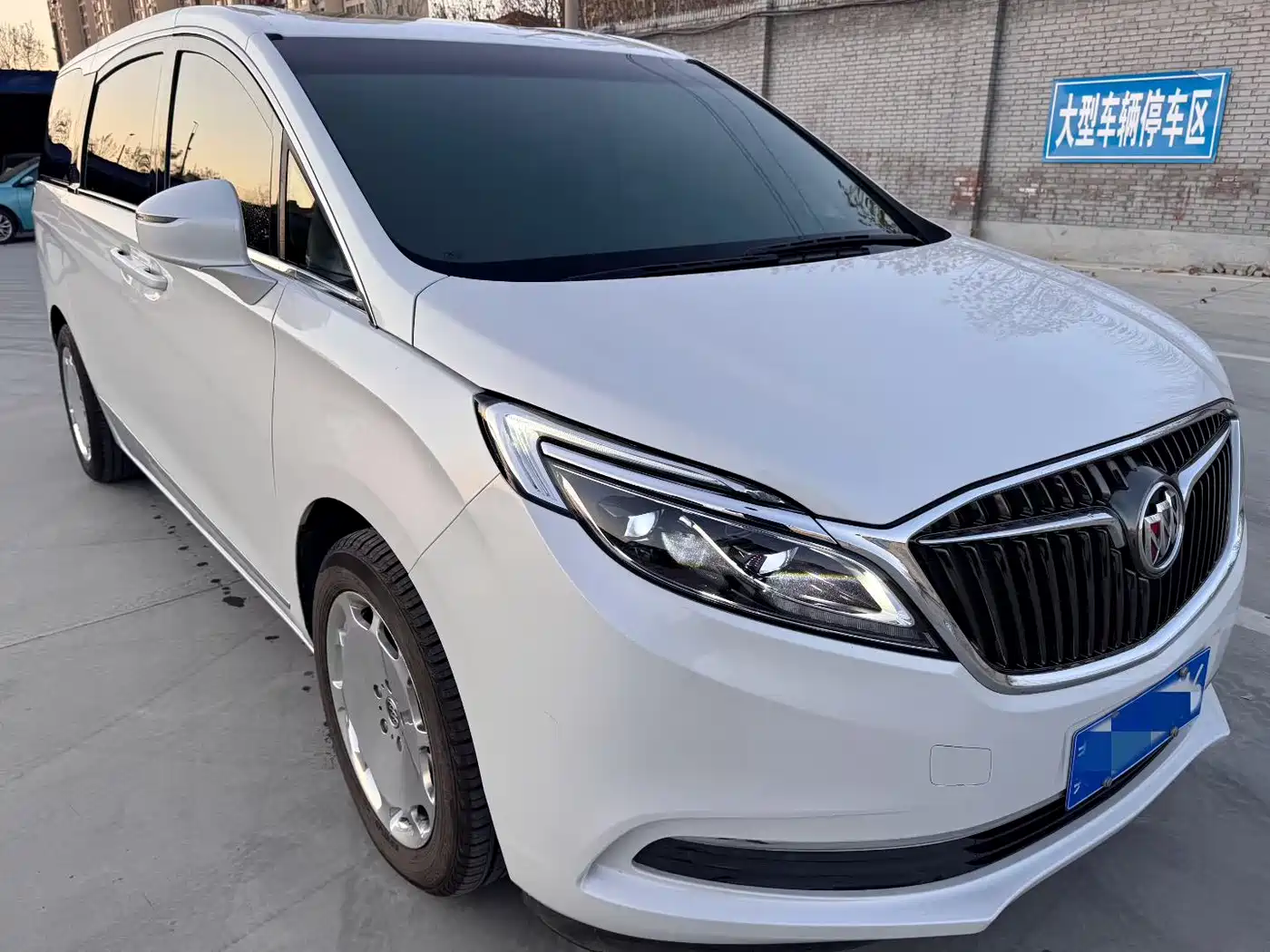 Buick GL8 2017 ES 28T Premium China V фото 2