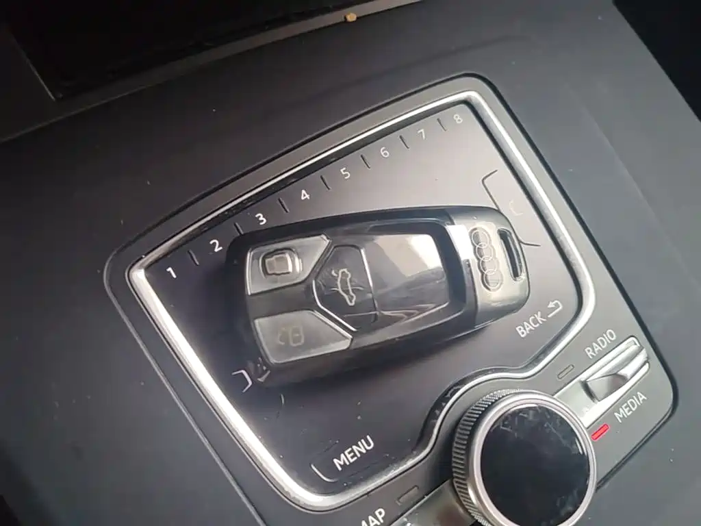 Audi Q5L 2018 40 TFSI Prestige Fashion (China V) фото 9