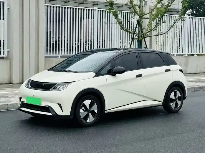BYD Dolphin 2023 420km Fashion Edition
