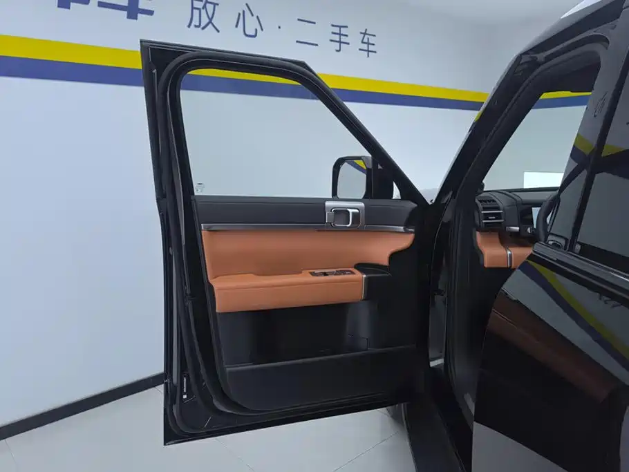 Fang Cheng Bao Titanium 7 2025 2025 190KM All-Wheel Drive Max Edition