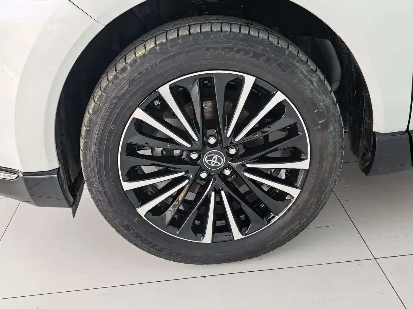 Toyota Venza 2022 Dual Engine 2.5L CVT 4WD Supreme фото 5