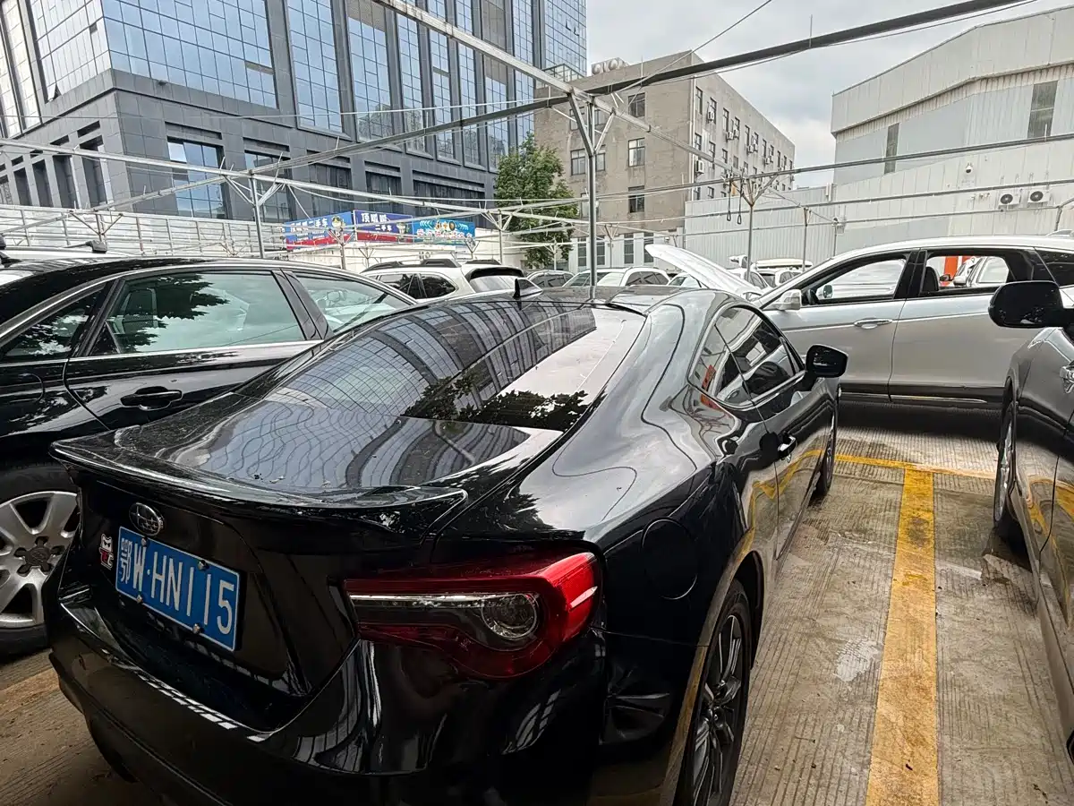 Subaru BRZ 2017 2.0i Automatic type-S Edition фото 9