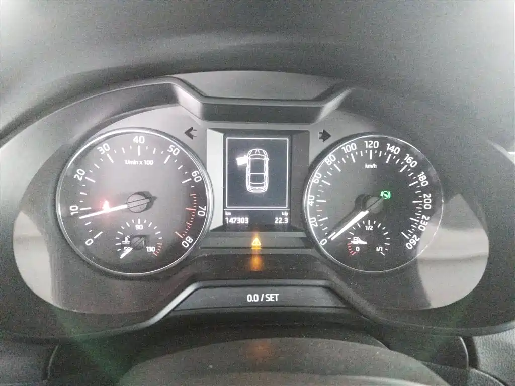 Škoda Octavia 2016 1.6L Automatic Smart Edition фото 8