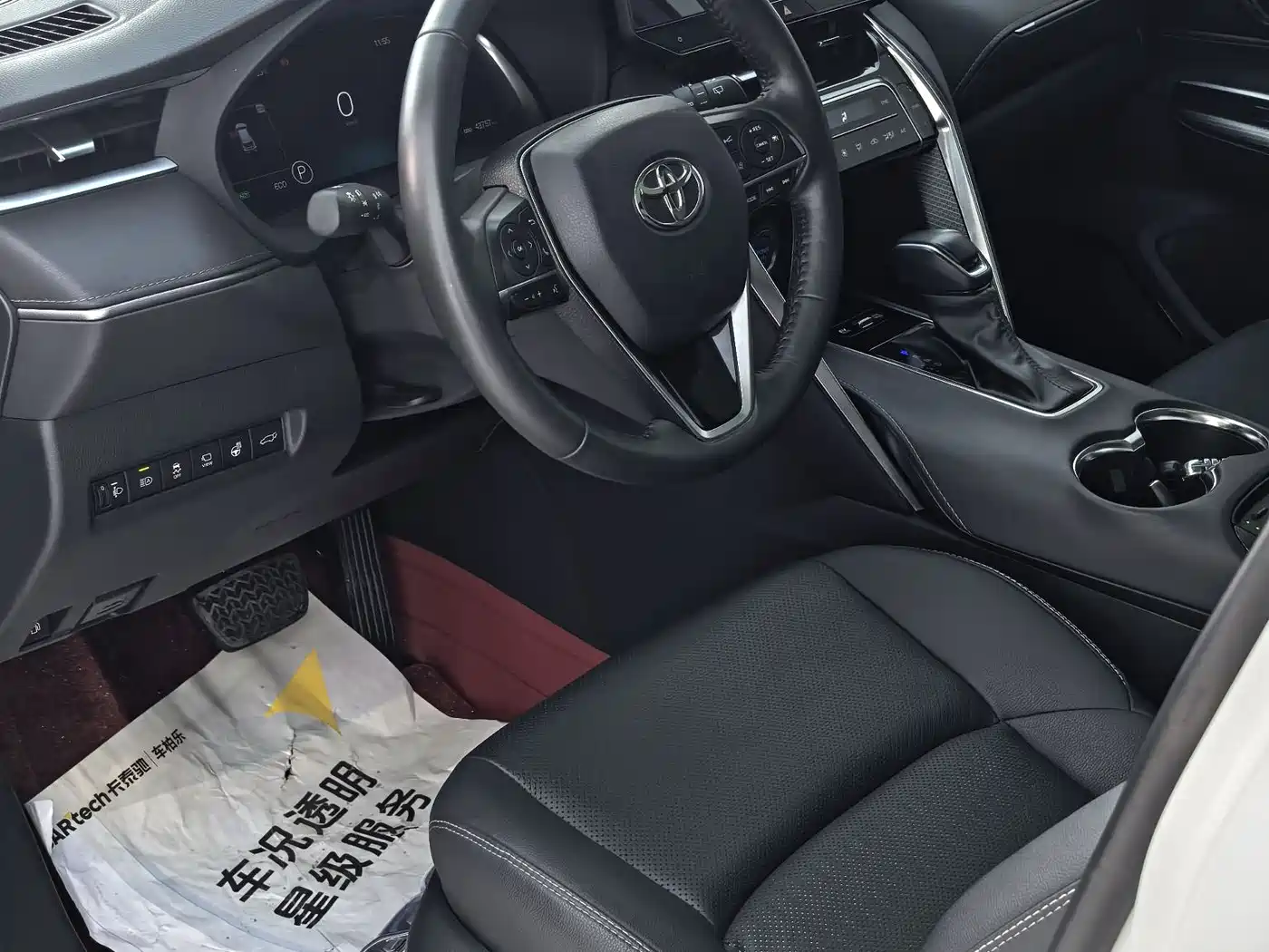 Toyota Venza 2022 Dual Engine 2.5L CVT 4WD Supreme фото 7