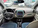 Фото 10 - Renault Captur