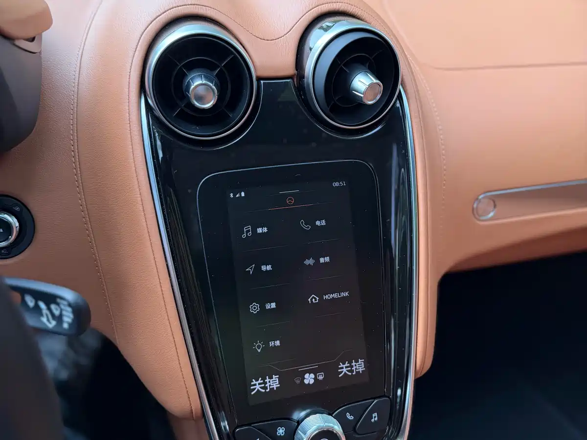 McLaren GT 2023 4.0T Standard Model фото 11