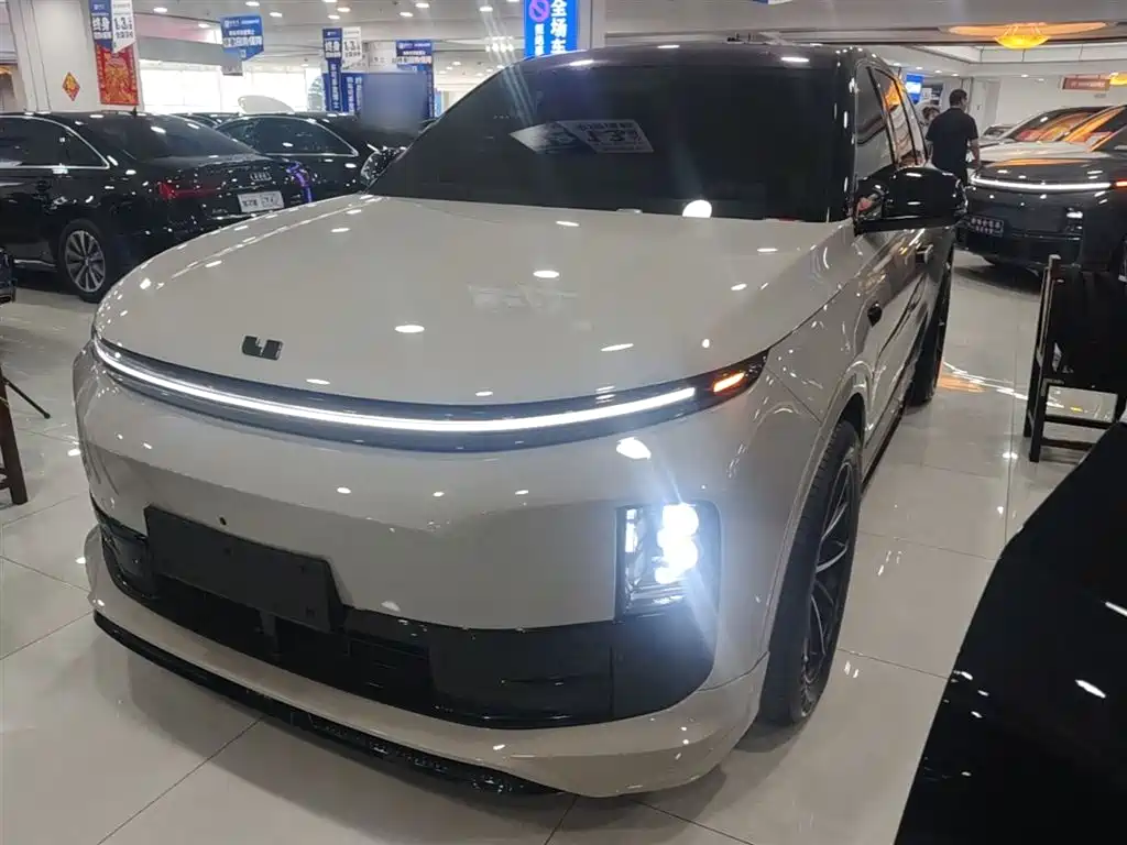 Li Auto L6 2024