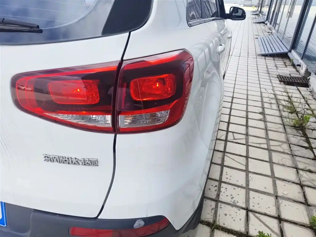 Kia KX3 Smart Run 2015 1.6L Automatic 2WD DLX фото 8