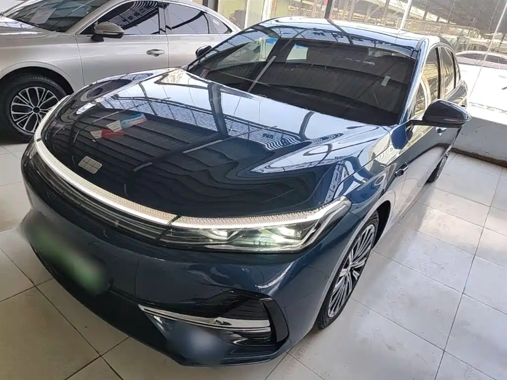 Geely Galaxy Galaxy A7 2025 EM-i фото 2