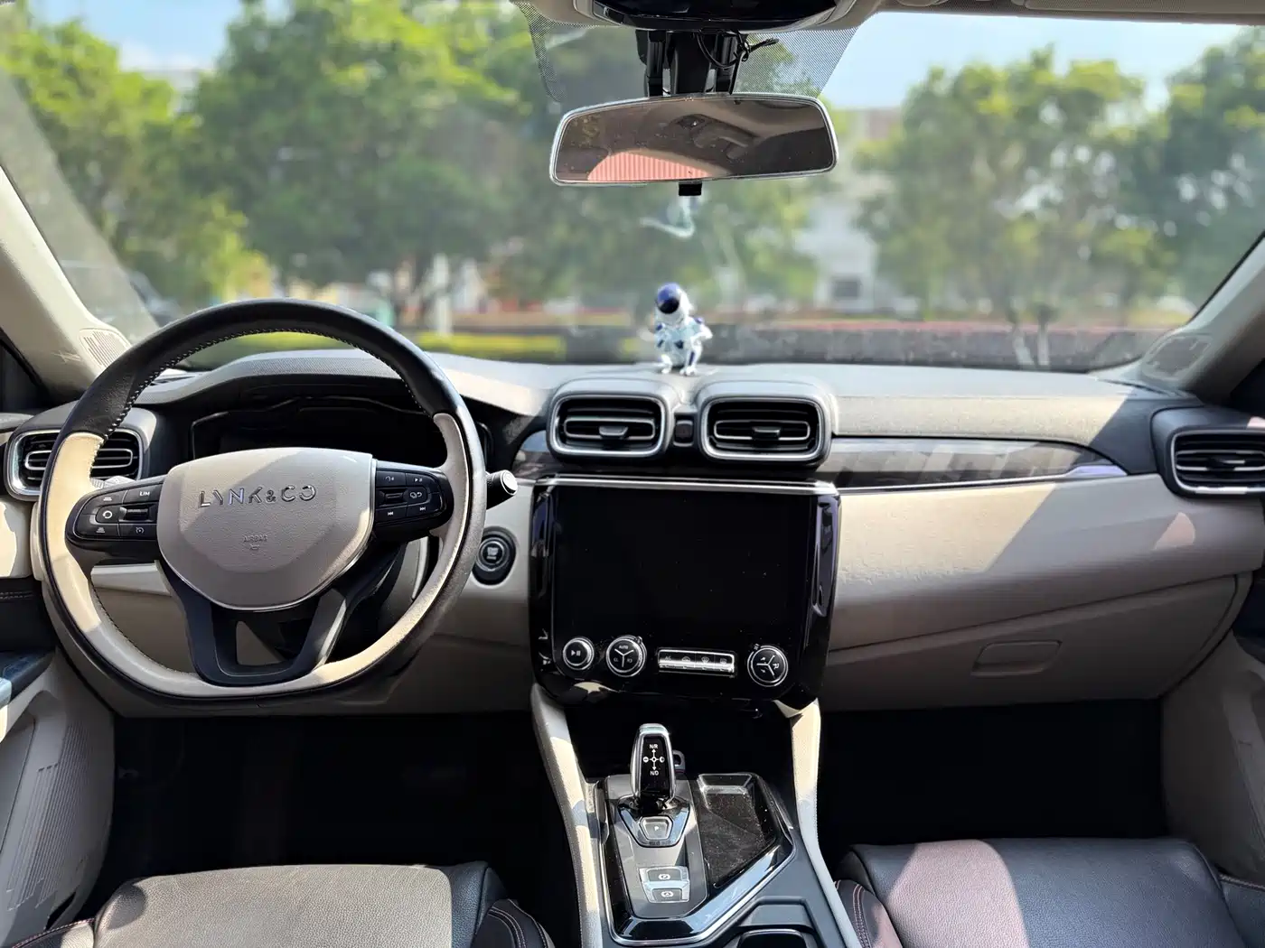 Lynk & Co 02 2018 1.5T DCT 2WD Shine Edition China V фото 13
