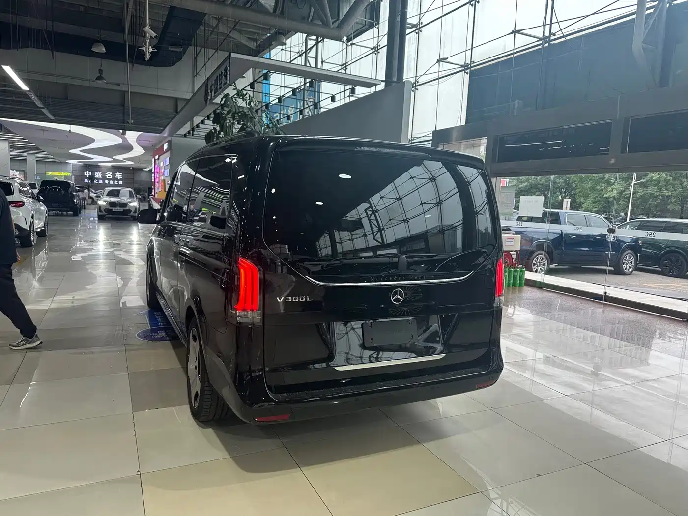 Mercedes-Benz V-Class 2025 2024 V 300 L Long Wheelbase Luxury Edition