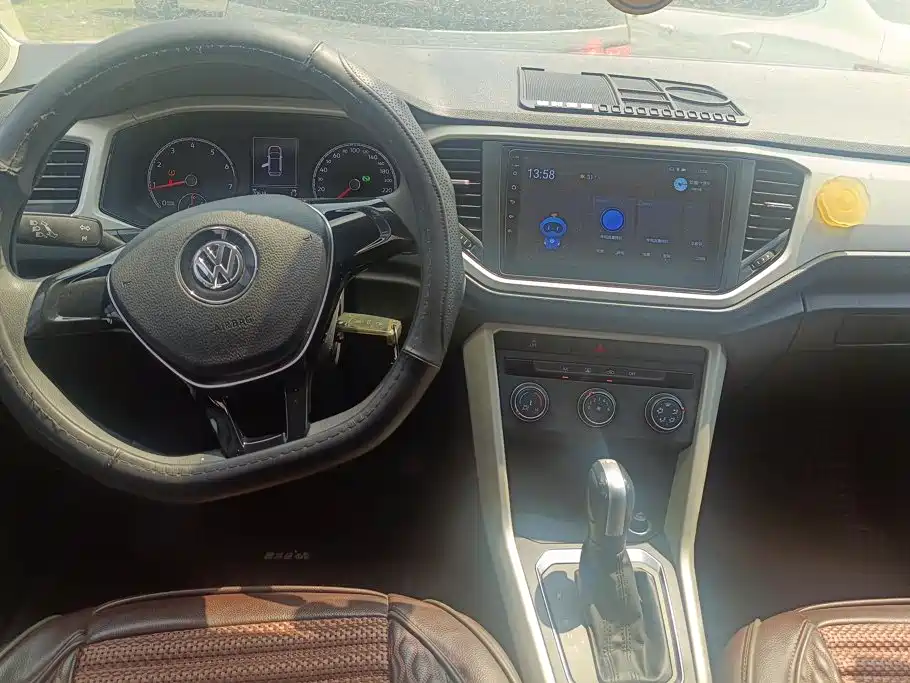 Фото 12 - Volkswagen T-ROC