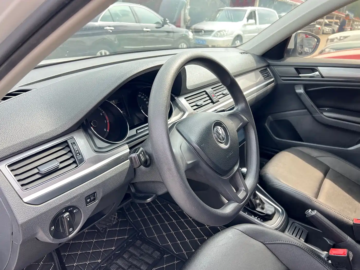 Volkswagen Bora 2017 1.6L Automatic Comfort фото 8