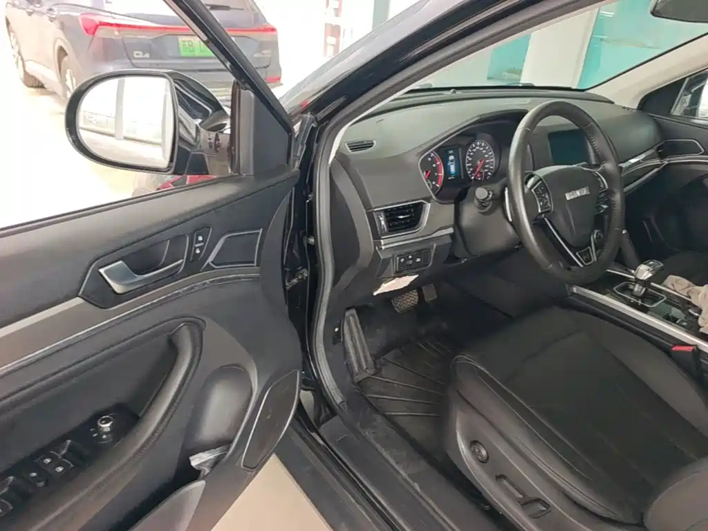 Фото 16 - Haval H6