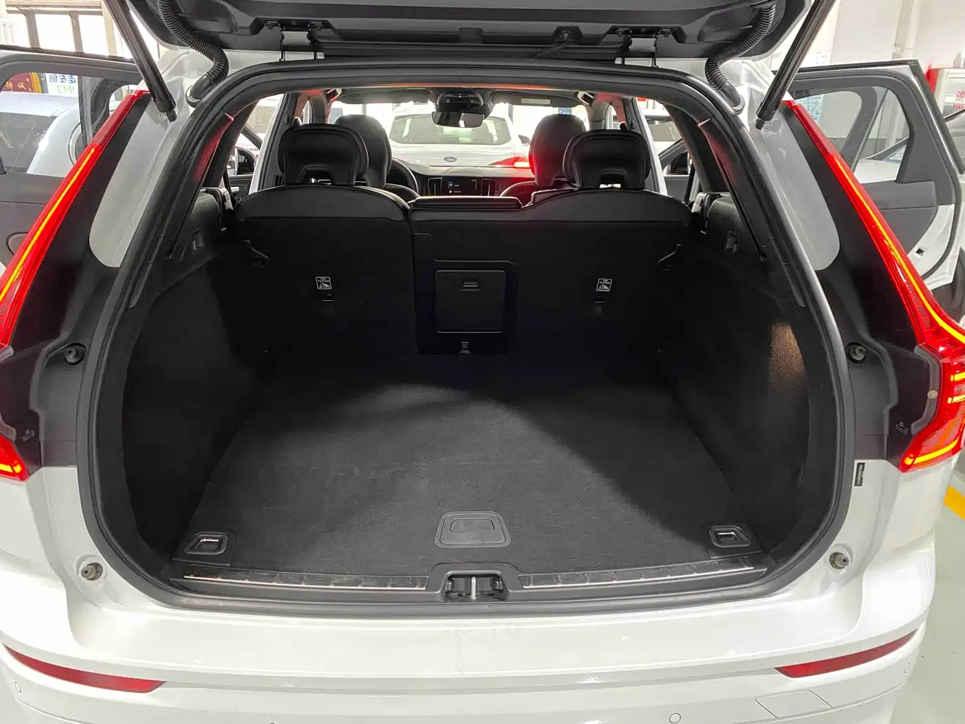 Volvo XC60 Plug-in Hybrid 2021 2021 T8 E-Drive Hybrid Inscription Sport