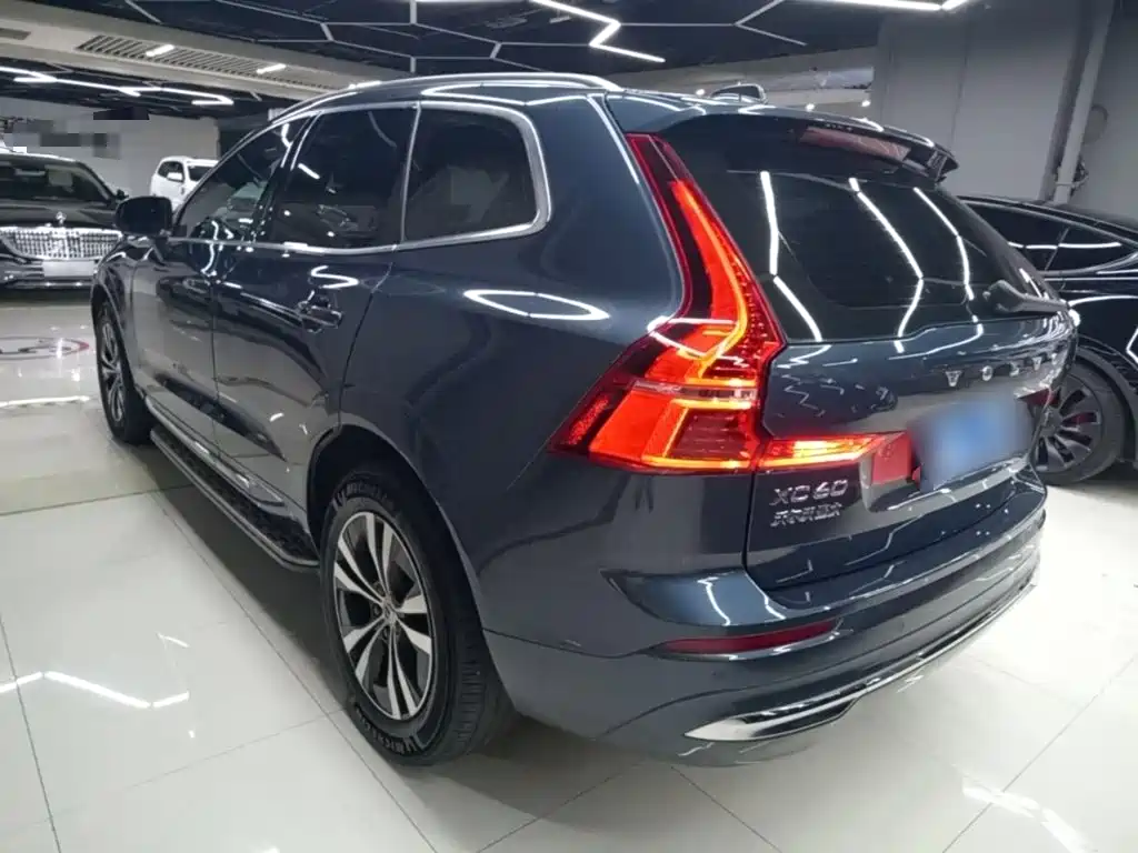 Фото 5 - Volvo XC60