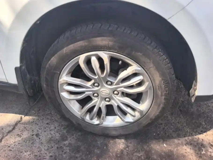 Landwind X5 2016 2016 Plus 1.5T CVT Innovation Edition