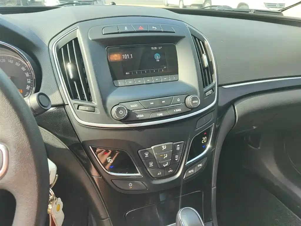 Buick Regal 2015 1.6T Leading Tech Edition фото 13