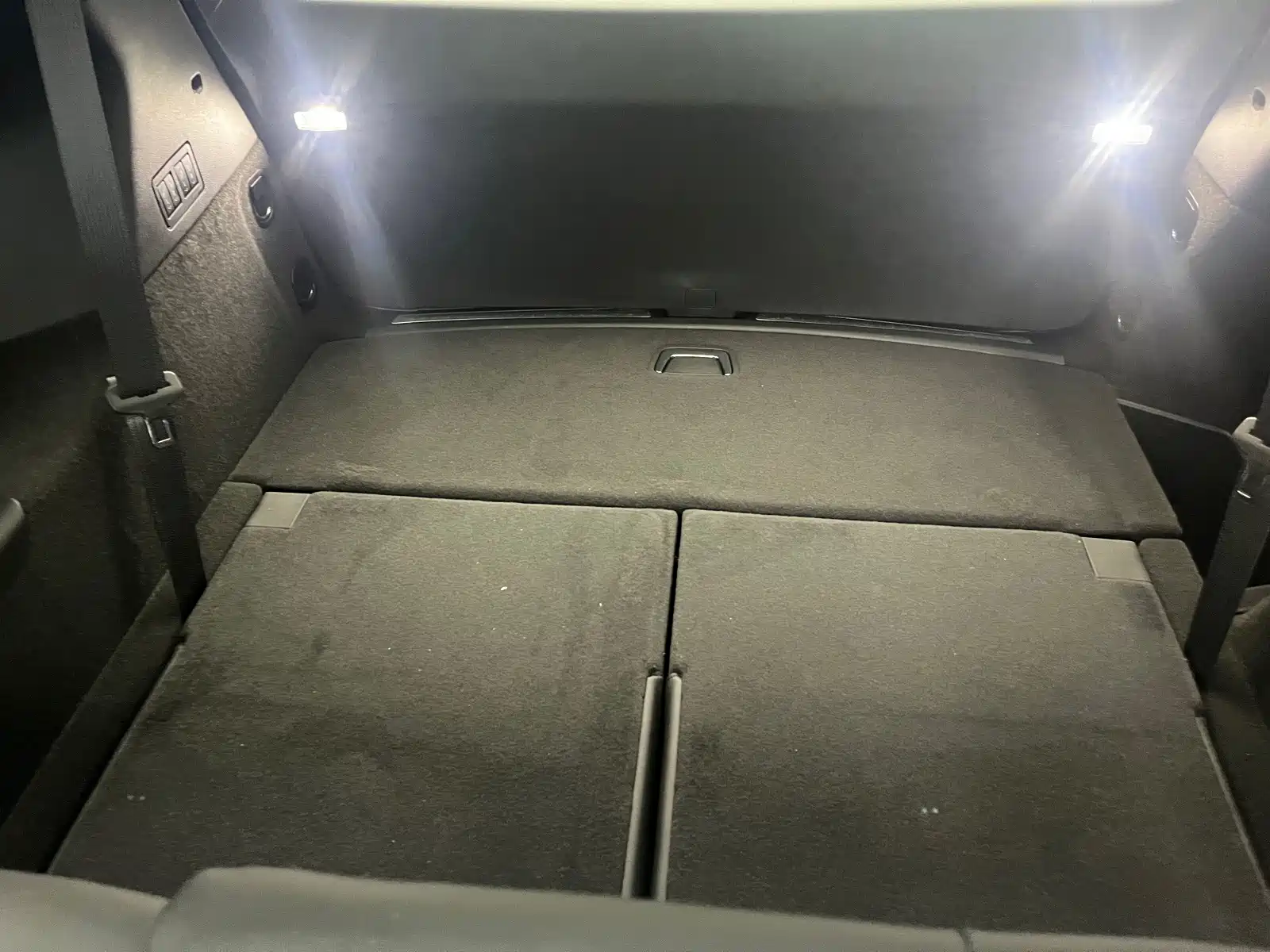 Photo 8 - Cadillac XT6