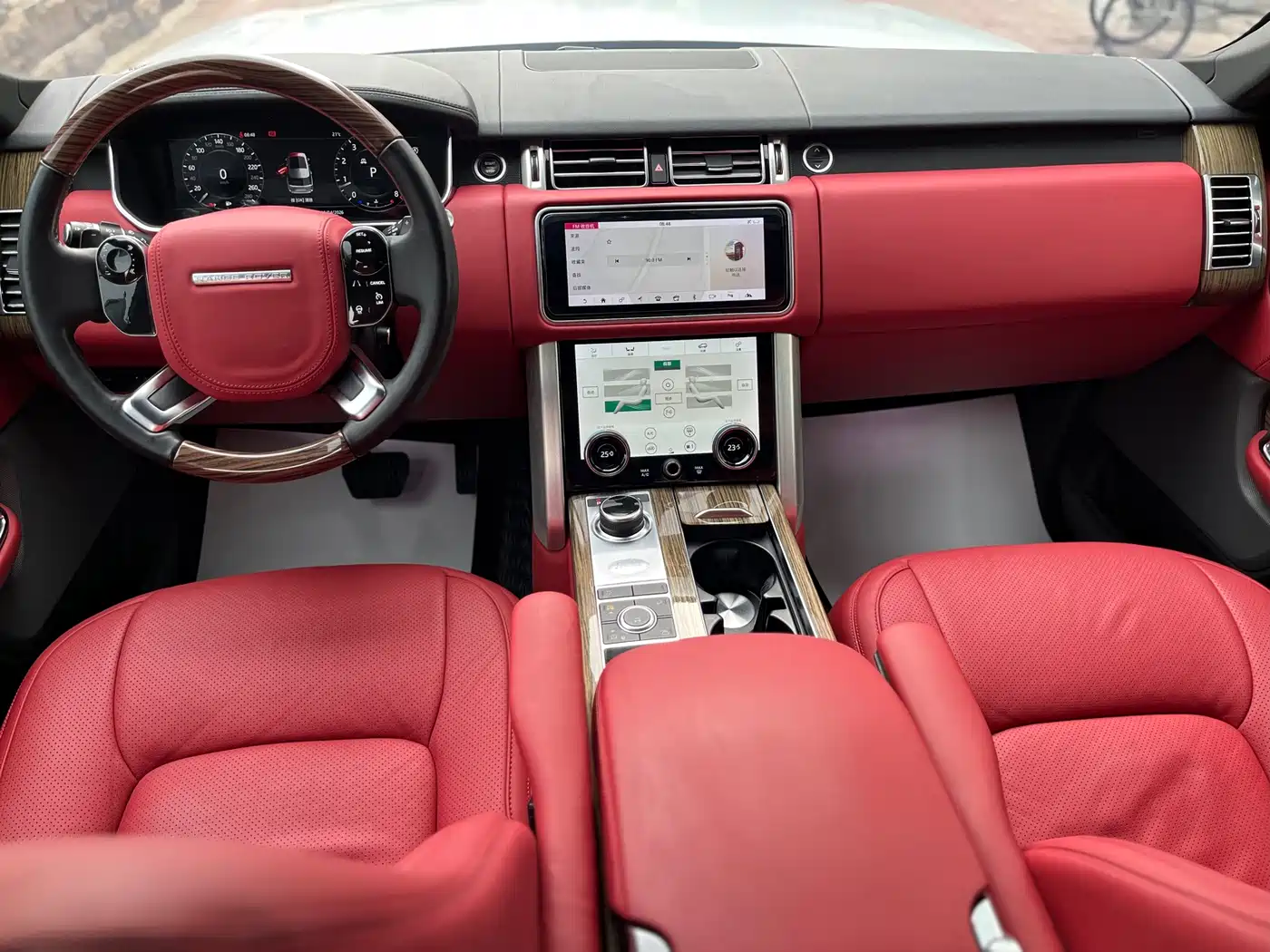 Land Rover Range Rover 2019 3.0 SC V6 Heritage Extended Edition фото 20