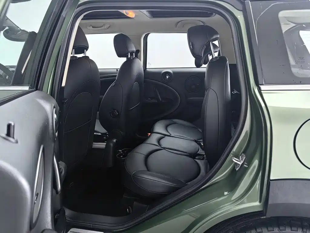 صورة 15 - MINI COUNTRYMAN
