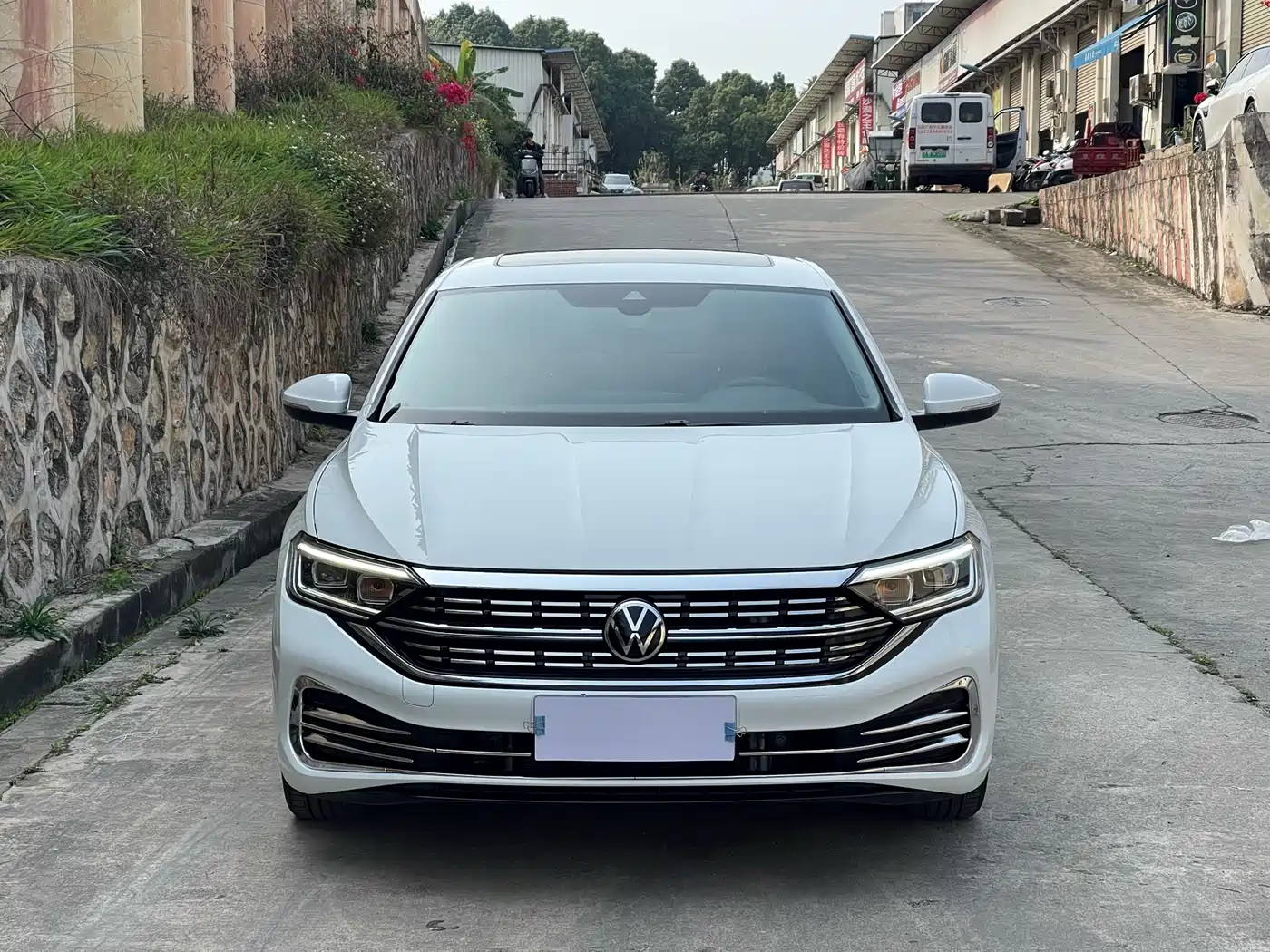 Volkswagen Sagitar 2023 300TSI DSG Surpassing Edition фото 2